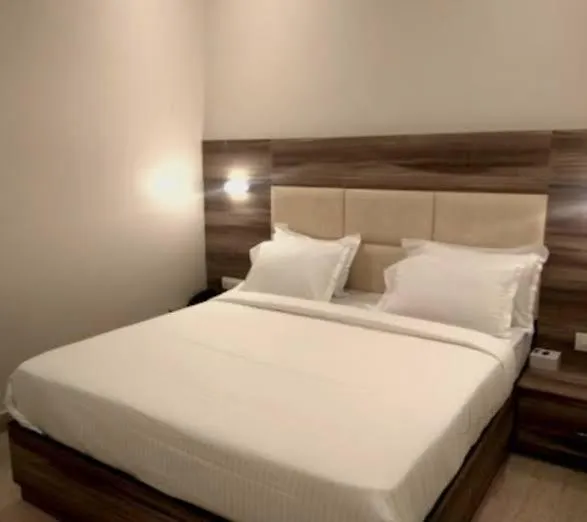 Happy Living Dormitory Kannur 0*,